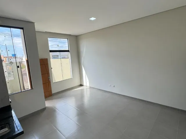 Casa com 80m² 3 quartos e 2 banheiros, à venda, no bairro Gleba Simon Frazer em Londrina