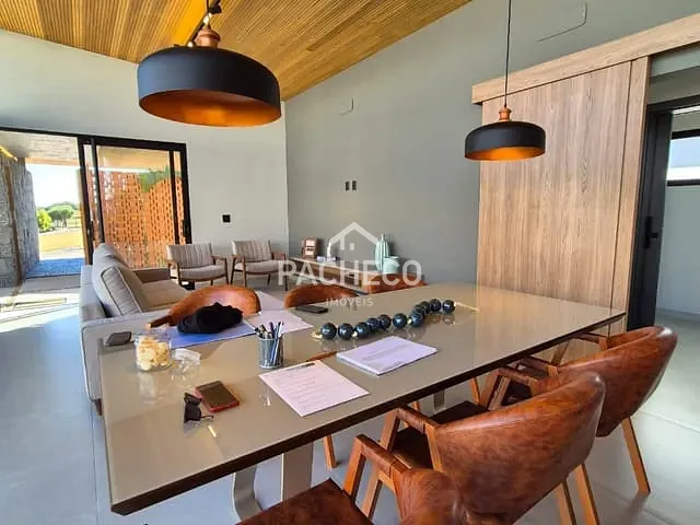 Casa 3 quartos e 5 banheiros, à venda, no bairro Fazenda Santa Lúcia em Americana
