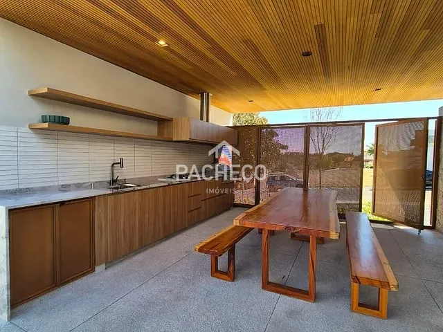 Casa 3 quartos e 5 banheiros, à venda, no bairro Fazenda Santa Lúcia em Americana