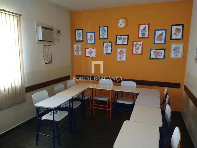 Casa com 616m², à venda, no bairro Centro em Bragança Paulista