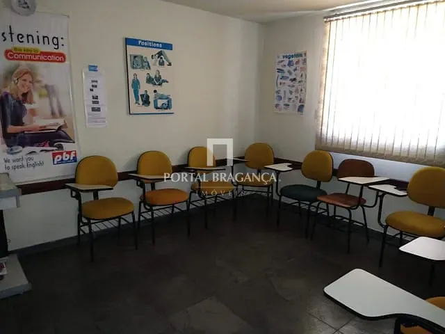 Casa com 616m², à venda, no bairro Centro em Bragança Paulista