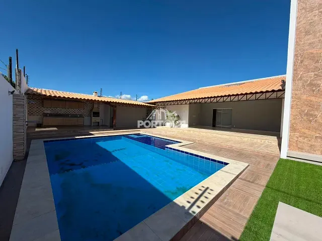 Casa 4 quartos e 6 banheiros, para alugar, no bairro Jatobá em Petrolina