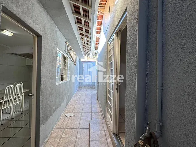 Casa 3 quartos e 2 banheiros, para alugar, no bairro Conjunto Habitacional Doutor José Secchi em Itapira