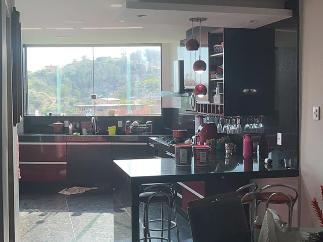 Casa com 200m² 3 quartos e 1 banheiro, à venda, no bairro Ribeiro de Abreu em Belo Horizonte