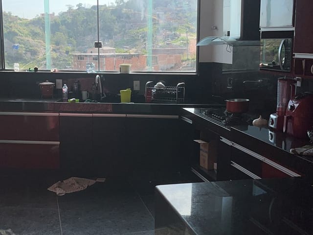 Casa com 200m² 3 quartos e 1 banheiro, à venda, no bairro Ribeiro de Abreu em Belo Horizonte