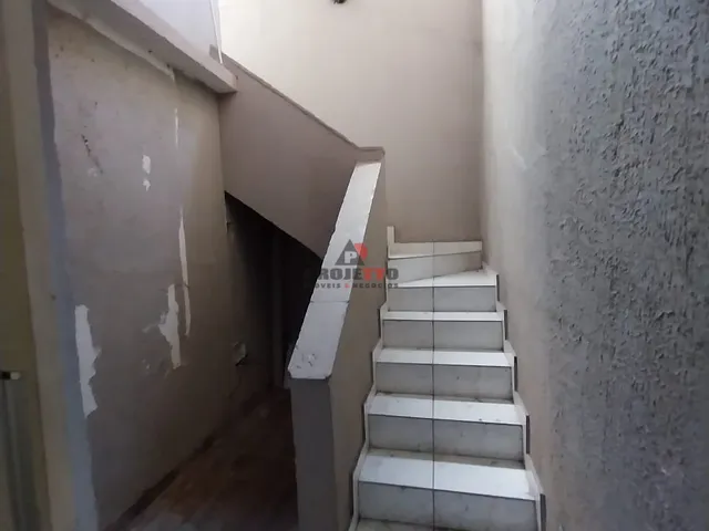 Casa com 262m², para alugar, no bairro Campestre em Santo André