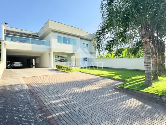 Casa com 464m² 5 quartos e 5 banheiros, à venda, no bairro Garcia em Blumenau