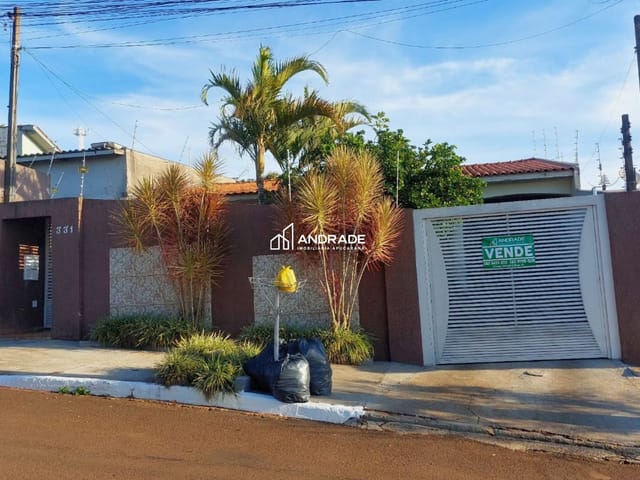 Casa 2 quartos e 1 banheiro, à venda, no bairro Núcleo Habitacional Afonso Alves de Camargo em Apucarana