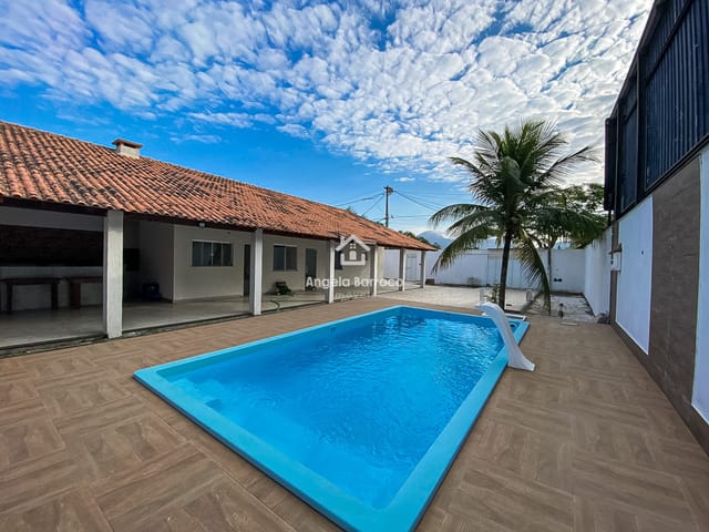 Casa 4 quartos e 5 banheiros, para alugar, no bairro Barroco (Itaipuaçu) em Maricá