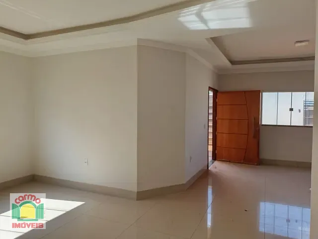 Casa 3 quartos e 3 banheiros, à venda, no bairro Residencial Portal do Cerrado em Anápolis