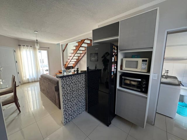 Casa 2 quartos e 1 banheiro, à venda, no bairro Vila Caputera em Mogi das Cruzes