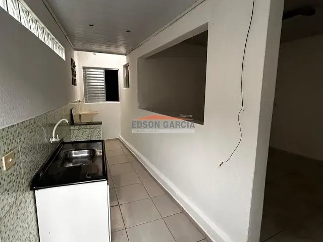 Casa 1 quarto e 1 banheiro, para alugar, no bairro Jardim São Camilo em Sorocaba