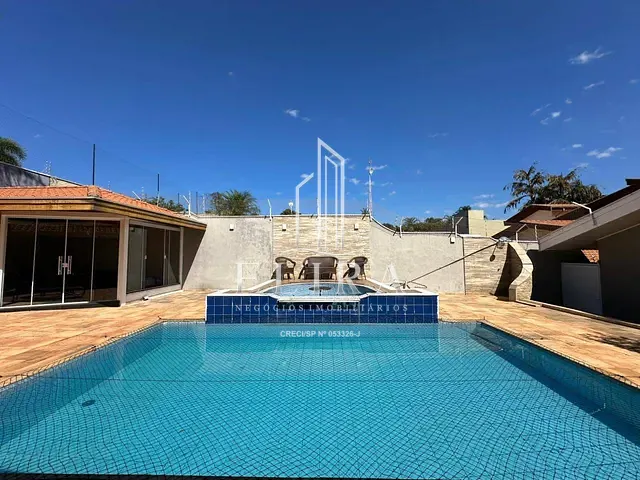 Casa com 904m² 4 quartos e 5 banheiros, à venda, no bairro Parque Residencial Nardini em Americana