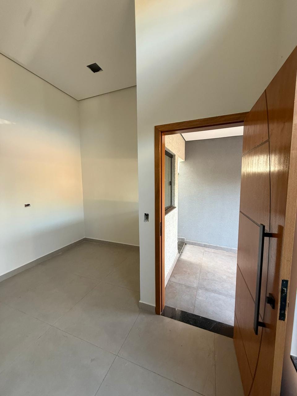 Casa à venda com 2 quartos, 70m² - Foto 4