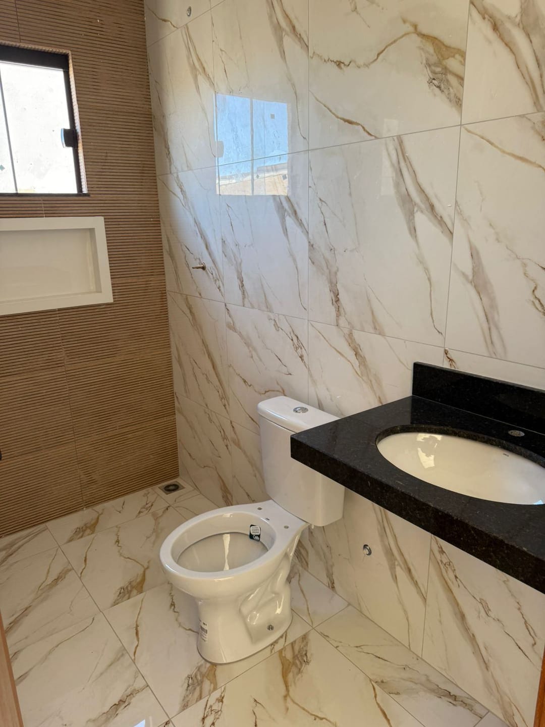 Casa à venda com 2 quartos, 70m² - Foto 13