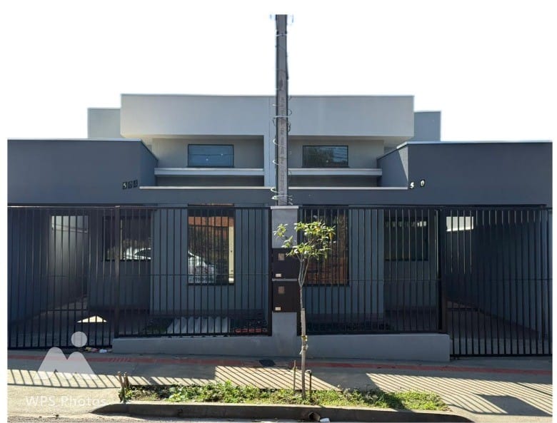 Casa à venda com 2 quartos, 70m² - Foto 1
