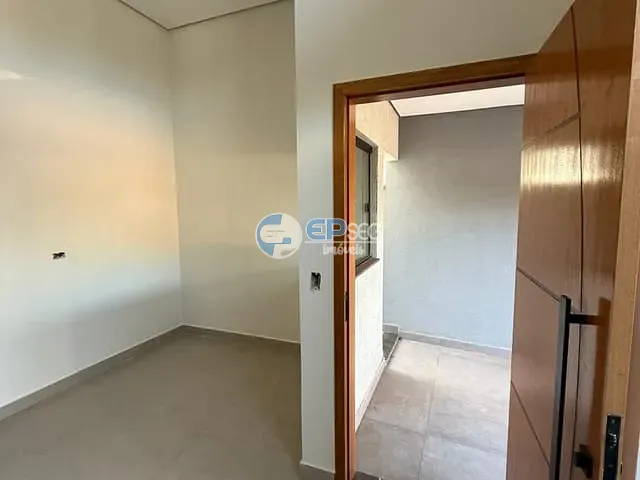 Casa com 127m² 2 quartos e 2 banheiros, à venda, no bairro Colinas em Londrina