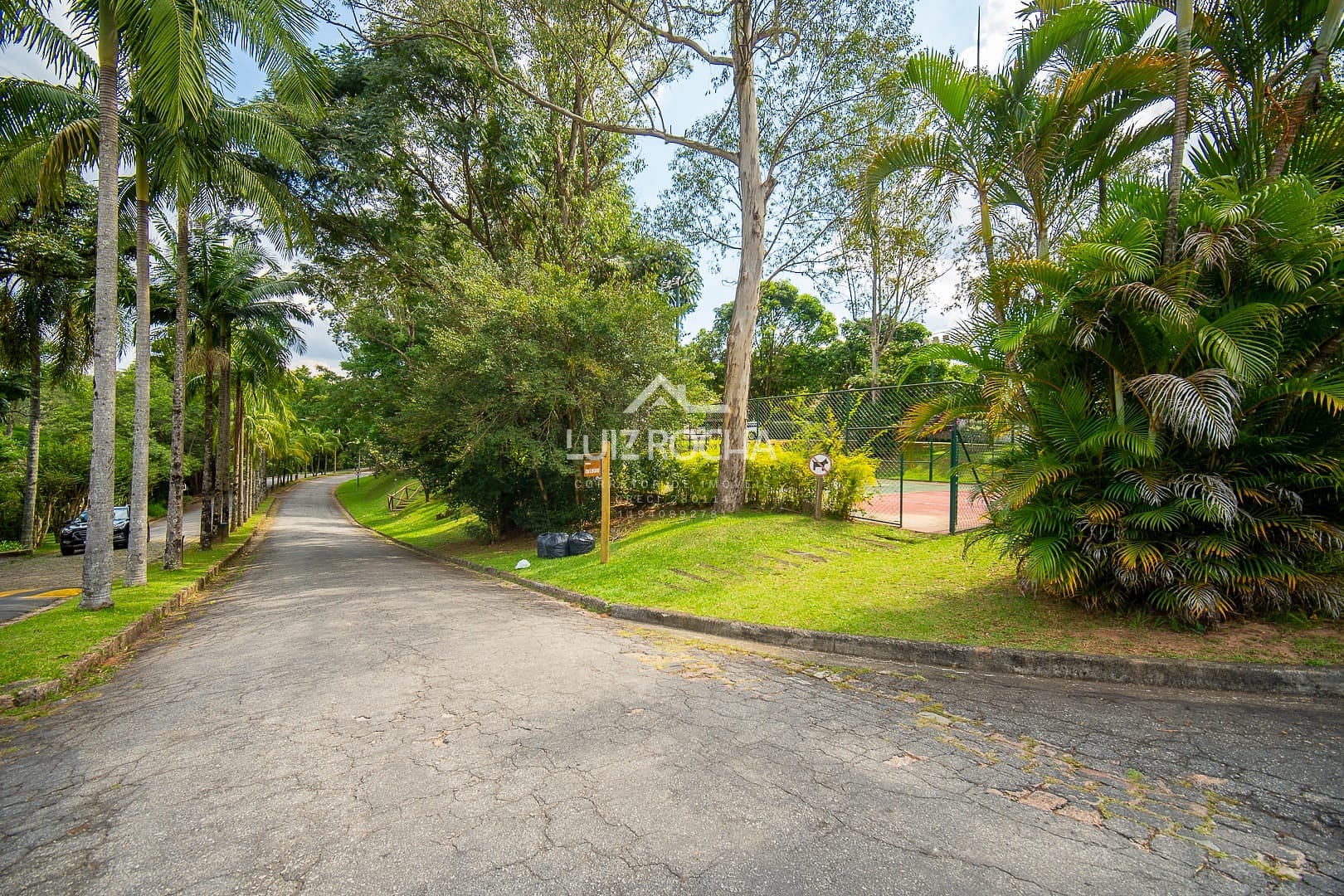Casa à venda com 4 quartos, 386m² - Foto 49