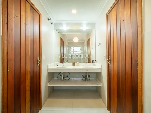 Casa com 1223m² 4 quartos e 3 banheiros, à venda, no bairro Palos Verdes em Cotia