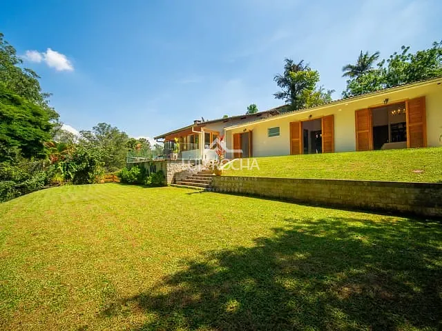 Casa com 1223m² 4 quartos e 3 banheiros, à venda, no bairro Palos Verdes em Cotia