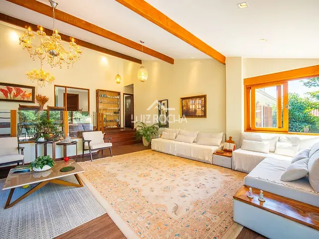 Casa com 1223m² 4 quartos e 3 banheiros, à venda, no bairro Palos Verdes em Cotia