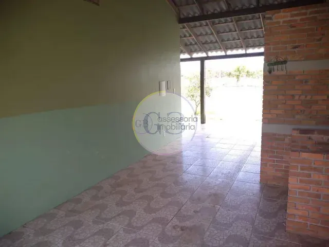 Casa 3 quartos e 2 banheiros, para alugar, no bairro Laranjal em Pelotas