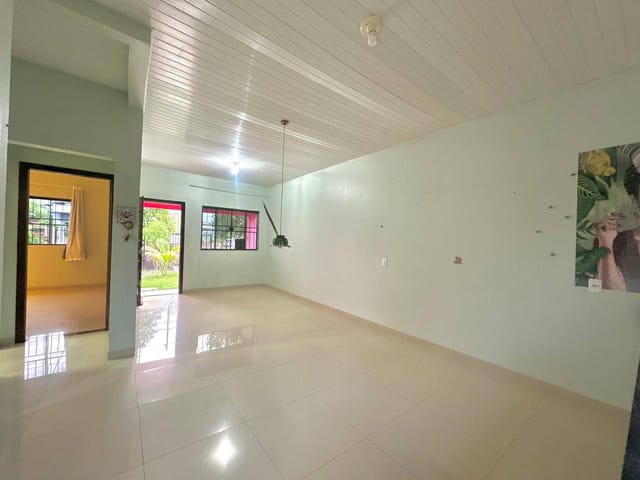 Casa 2 quartos e 1 banheiro, à venda, no bairro Residencial dos Ipês em Nova Mutum