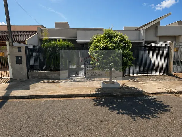 Casa 3 quartos e 3 banheiros, para alugar, no bairro Ouro Verde em Rolândia