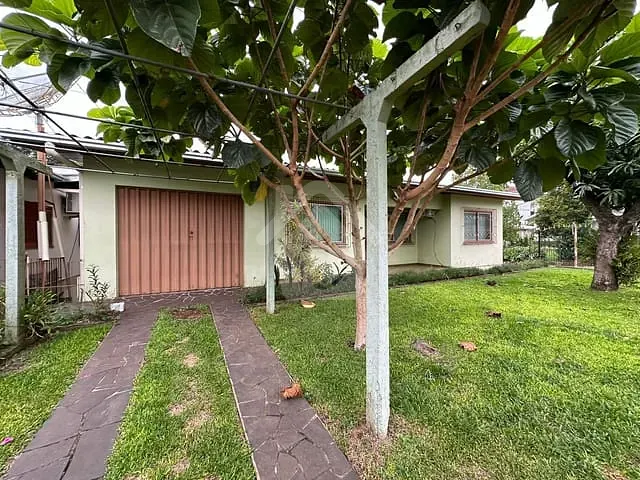 Casa com 253m² 5 quartos e 3 banheiros, à venda, no bairro Teutônia em Teutônia