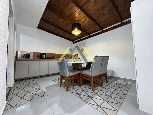 Casa com 179m² 3 quartos e 1 banheiro, à venda, no bairro Monza em Colombo