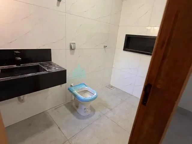 Casa 2 quartos e 2 banheiros, à venda, no bairro Santa Mônica em Catalão