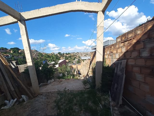 Casa com 150m² 2 quartos e 1 banheiro, à venda, no bairro Tupi B em Belo Horizonte