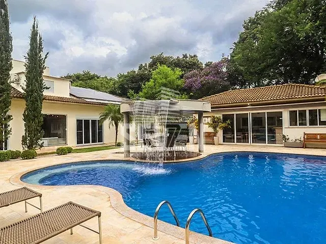 Casa com 2500m² 4 quartos e 6 banheiros, à venda, no bairro Jardim Shangri-Lá em Bauru