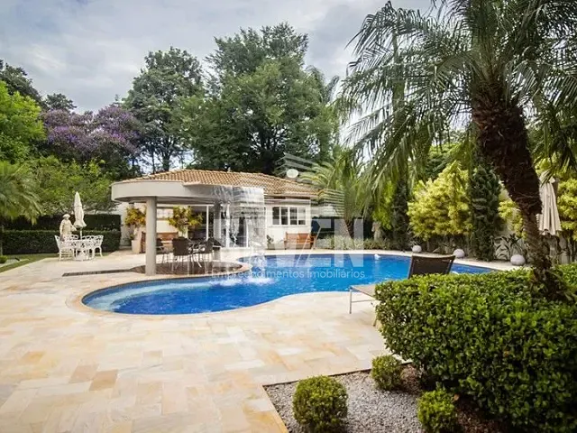 Casa com 2500m² 4 quartos e 6 banheiros, à venda, no bairro Jardim Shangri-Lá em Bauru