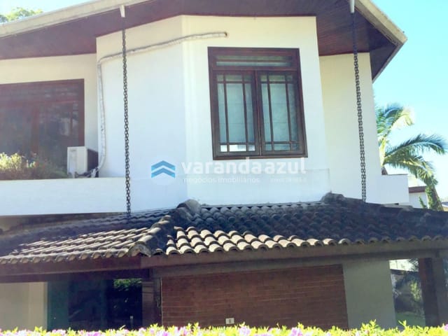 Casa 4 quartos e 3 banheiros, à venda, no bairro Jardim das Cerejeiras em Arujá