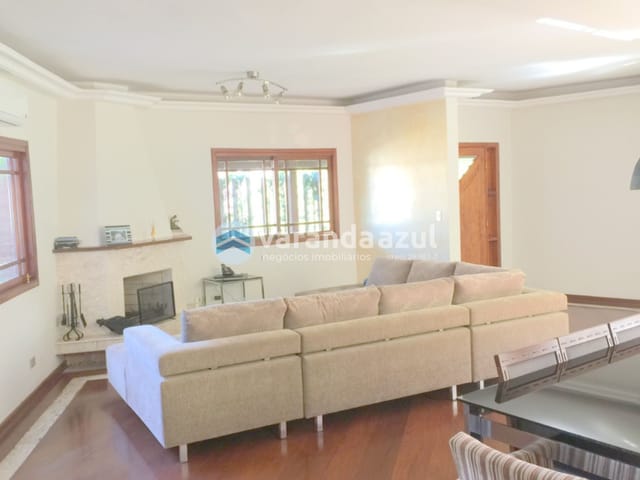 Casa 4 quartos e 3 banheiros, à venda, no bairro Jardim das Cerejeiras em Arujá
