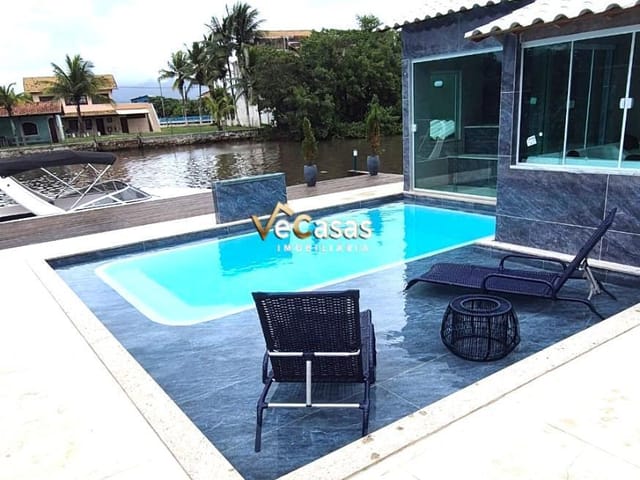 Casa com 350m² 3 quartos e 4 banheiros, à venda, no bairro Bosque Beira Rio em Rio das Ostras