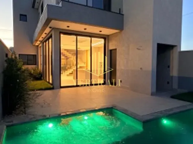 Casa 4 quartos e 5 banheiros, à venda, no bairro Ribeirão do Lipa em Cuiabá