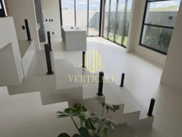 Casa 4 quartos e 5 banheiros, à venda, no bairro Ribeirão do Lipa em Cuiabá