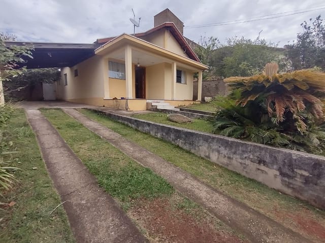 Casa com 608m² 2 quartos e 2 banheiros, à venda, no bairro Jardim Santo André em São João da Boa Vista