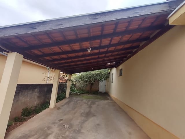 Casa com 608m² 2 quartos e 2 banheiros, à venda, no bairro Jardim Santo André em São João da Boa Vista