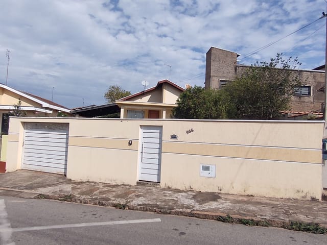 Casa com 608m² 2 quartos e 2 banheiros, à venda, no bairro Jardim Santo André em São João da Boa Vista