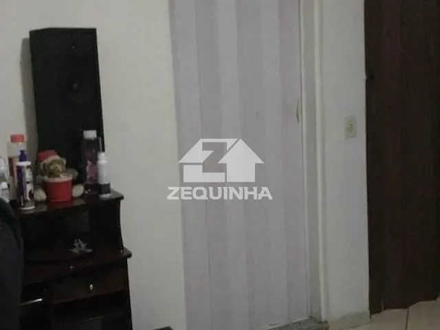 Casa com 85m² 3 quartos e 2 banheiros, à venda, no bairro Padroeira em Osasco