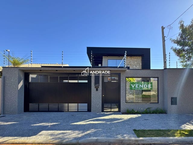 Casa com 360m² 3 quartos e 3 banheiros, à venda, no bairro Loteamento Residencial Cazarin em Apucarana