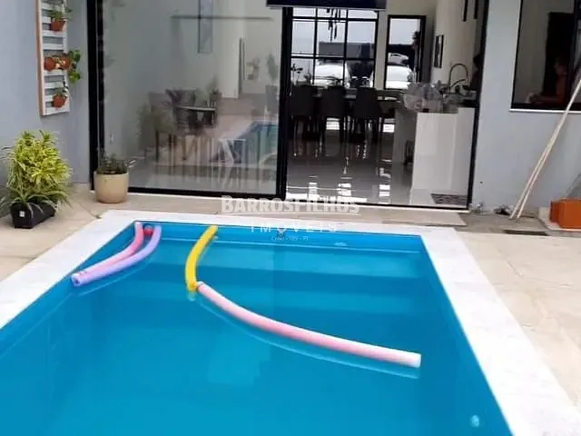 Casa com 498m² 3 quartos e 4 banheiros, à venda, no bairro Coroa do Meio em Aracaju