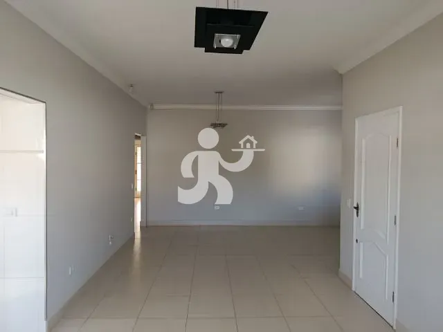 Casa com 275m² 3 quartos e 3 banheiros, à venda ou para alugar, no bairro Jardim Itália em São Pedro