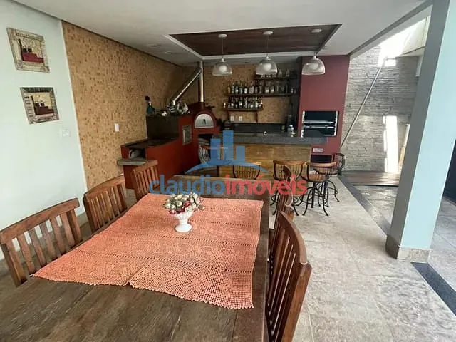 Casa à venda, no bairro Nossa Senhora de Fátima em Barra Mansa