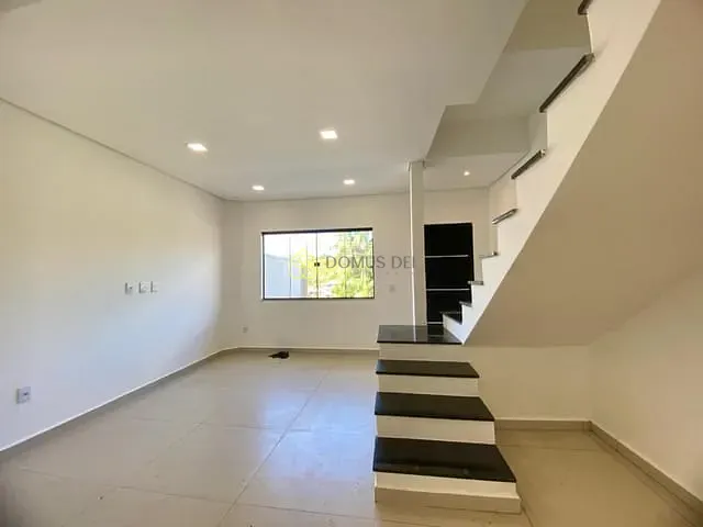 Casa com 105m² 3 quartos e 2 banheiros, à venda, no bairro Santa Clara em Barra Mansa