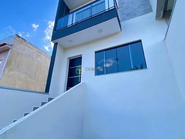 Casa com 105m² 3 quartos e 2 banheiros, à venda, no bairro Santa Clara em Barra Mansa