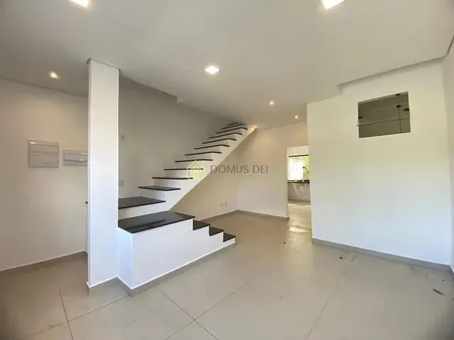 Casa com 105m² 3 quartos e 2 banheiros, à venda, no bairro Santa Clara em Barra Mansa